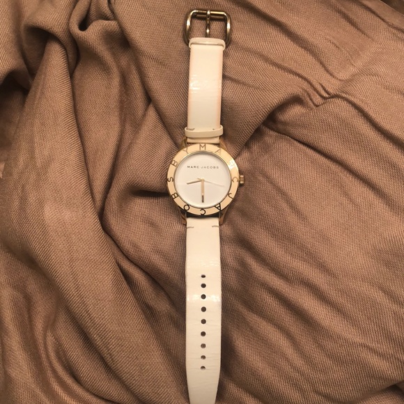 Marc by Marc Jacobs white and gold leather watch - Picture 6 of 8